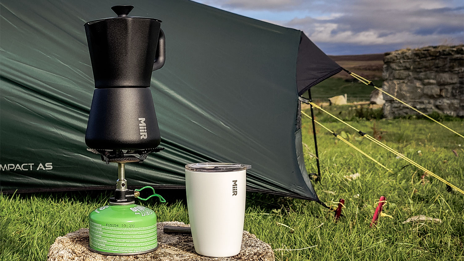 Genieten van koffie in de wildernis: de MiiR New Standard Moka Pot ervaring